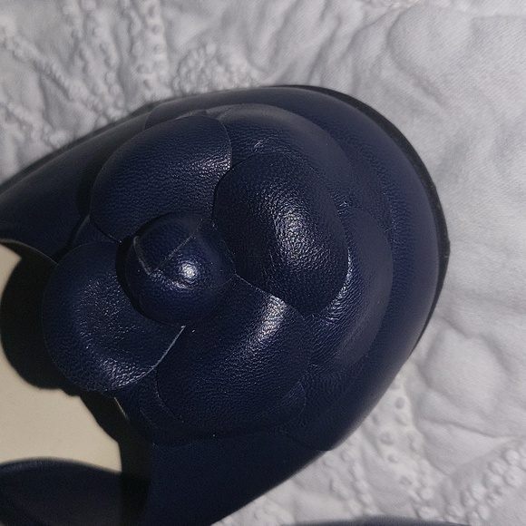 chanel leather heels - Picture 9 of 16